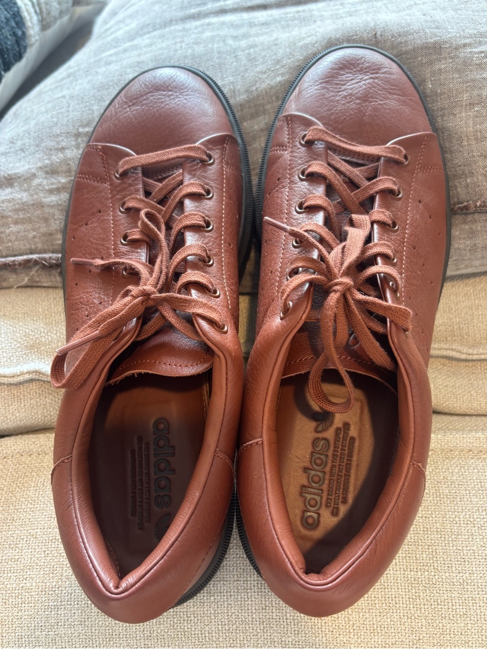 adidas Men’s Brown Leather Low-Top Sneakers - Picture 1 of 4